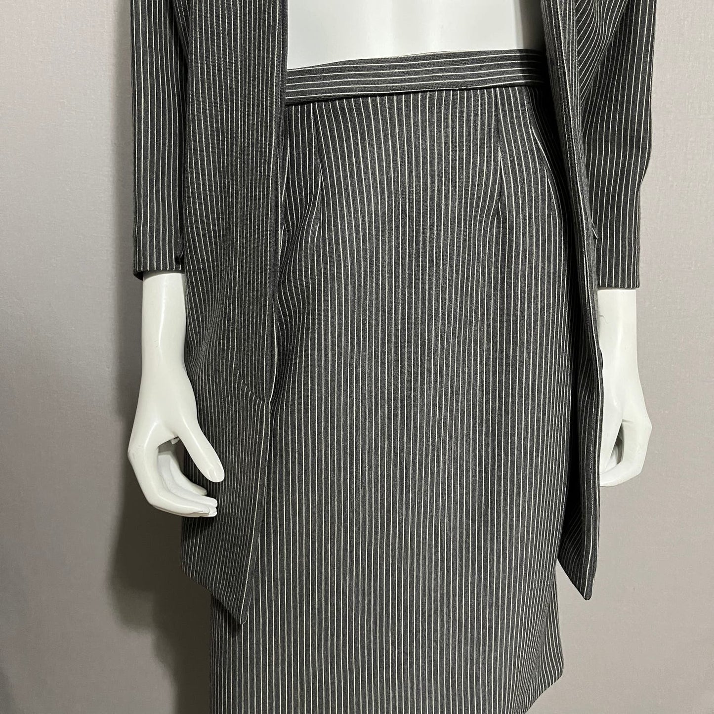 Butte Knit Vintage Grey Stipe 2 Pc Ponte Knit Skirt Set Sz-Small