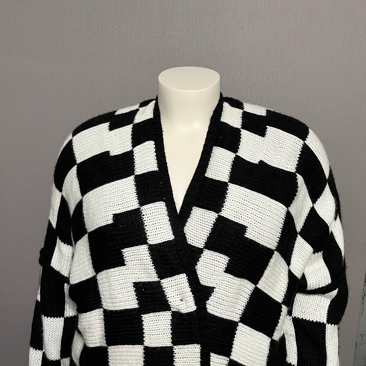 Miss Love Grid Black White Checkered Print Oversized Sweater Sz-Med-XL