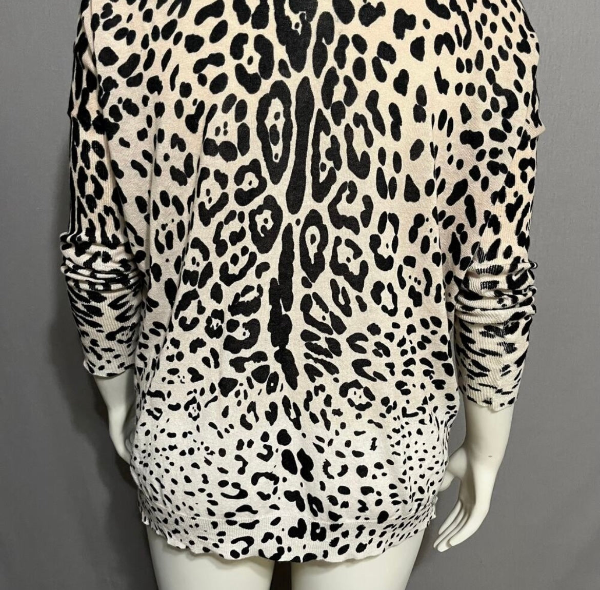 Ellison Cotton Linen Leopard Print V-Neck Sweater Sz-Small