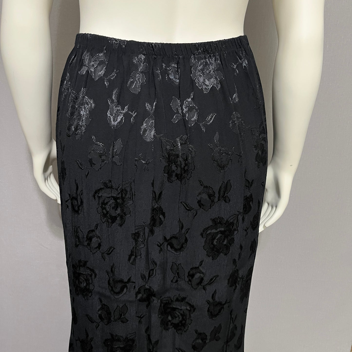 Spencer Alexis Floral Black Maxi Lace Skirt Sz-Lg