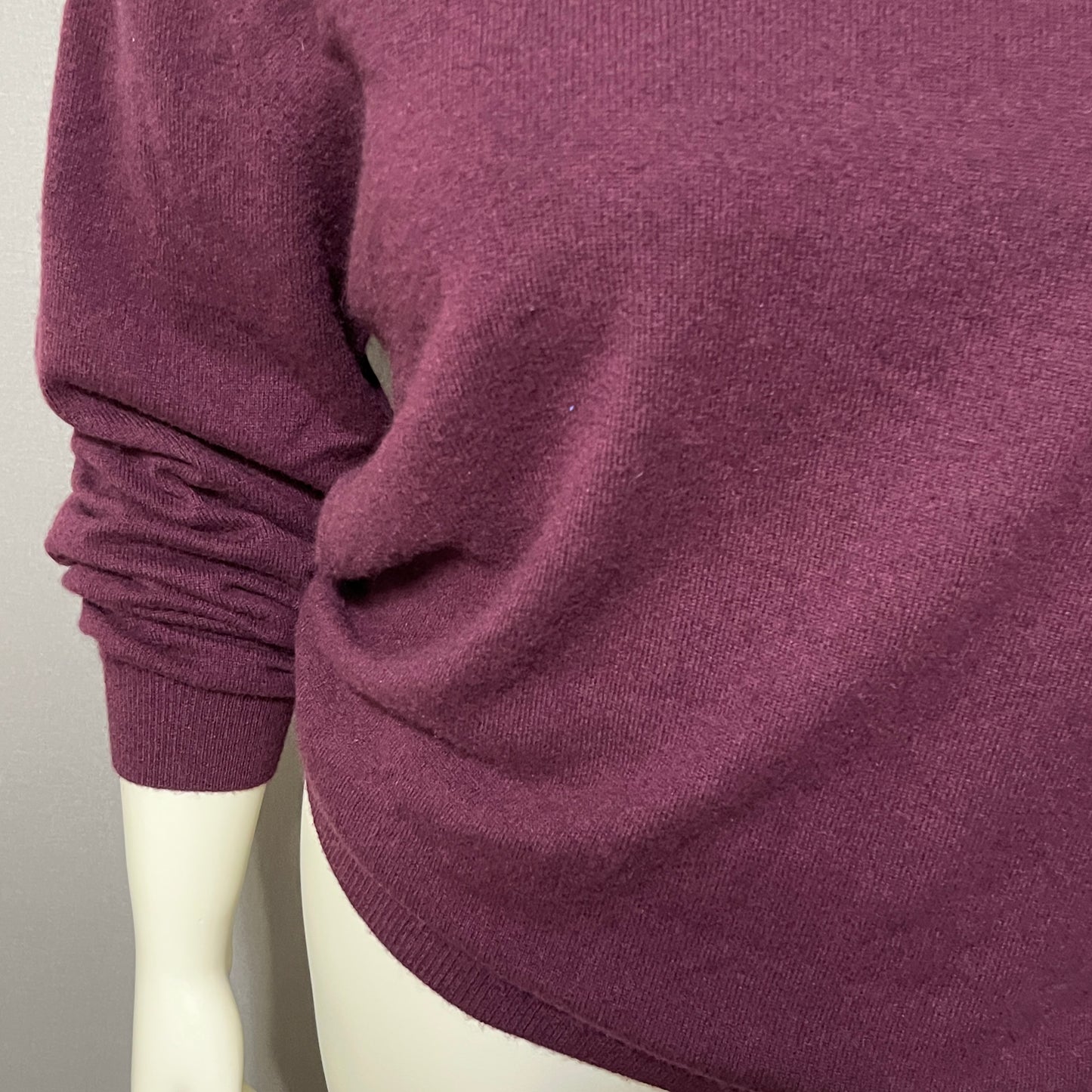 Club Room Burgundy V-Neck 100% Cashmere Sweater Sz-XXL