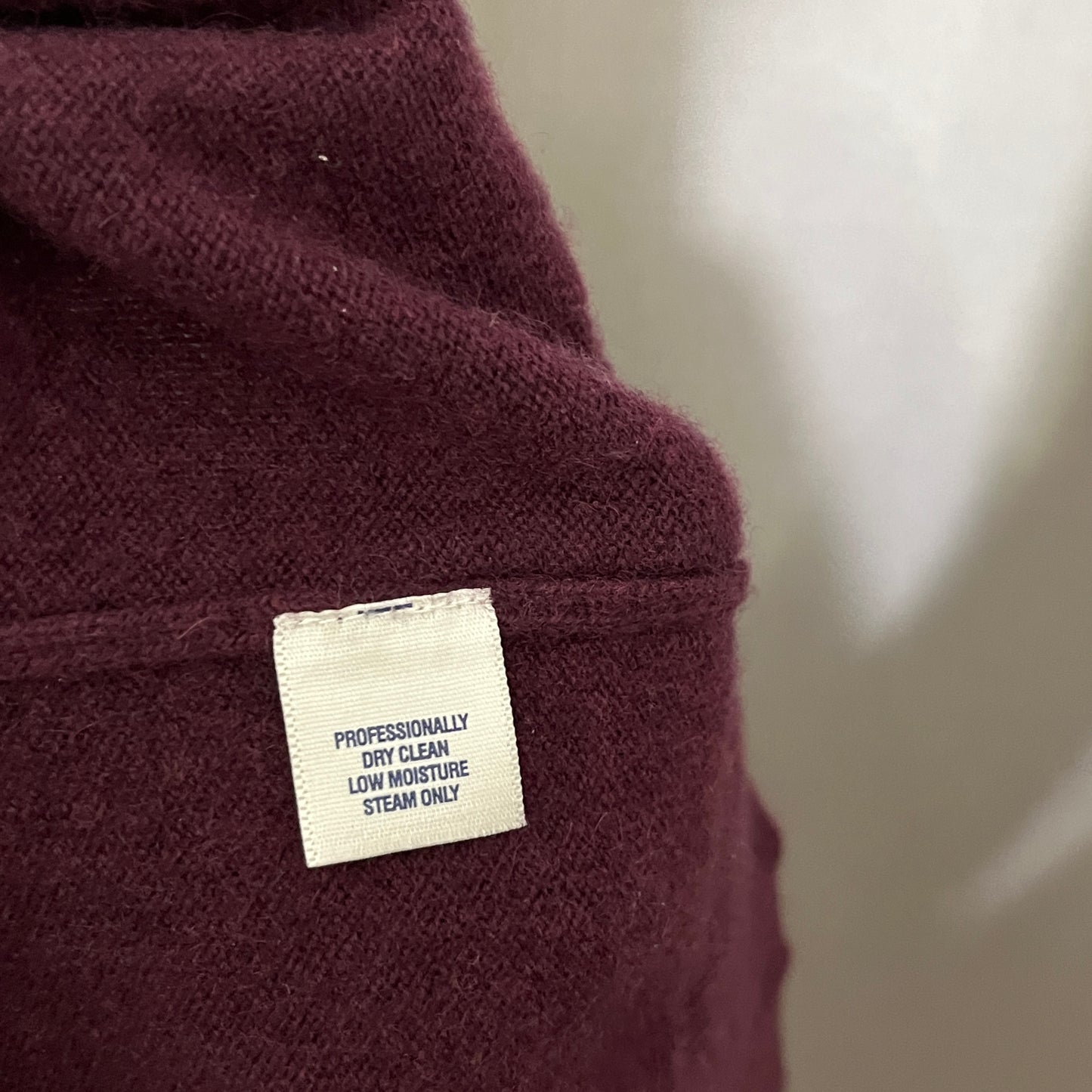 Club Room Burgundy V-Neck 100% Cashmere Sweater Sz-XXL