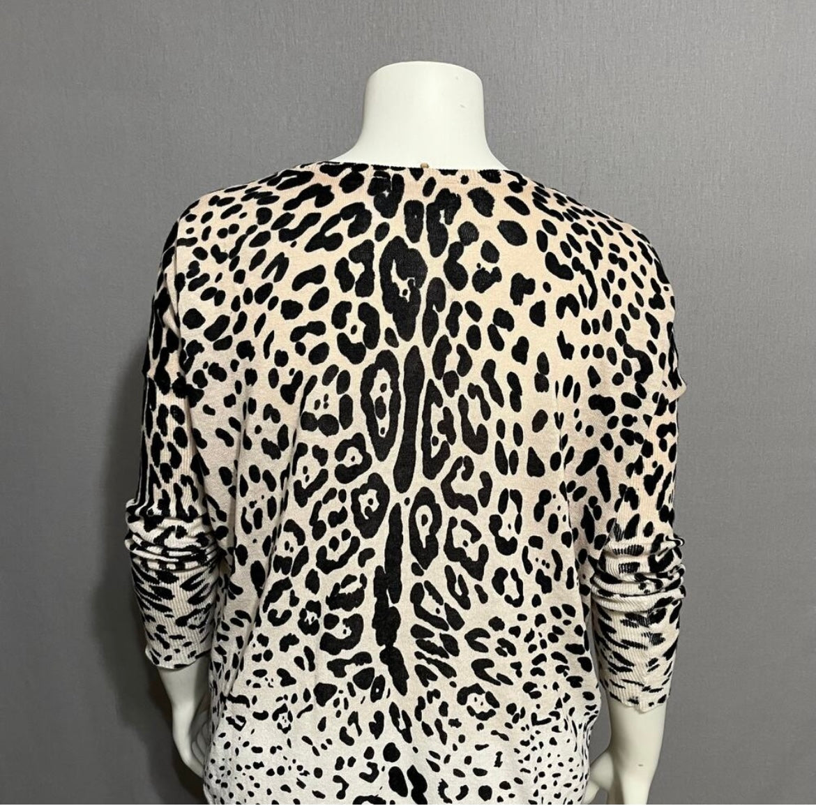 Ellison Cotton Linen Leopard Print V-Neck Sweater Sz-Small
