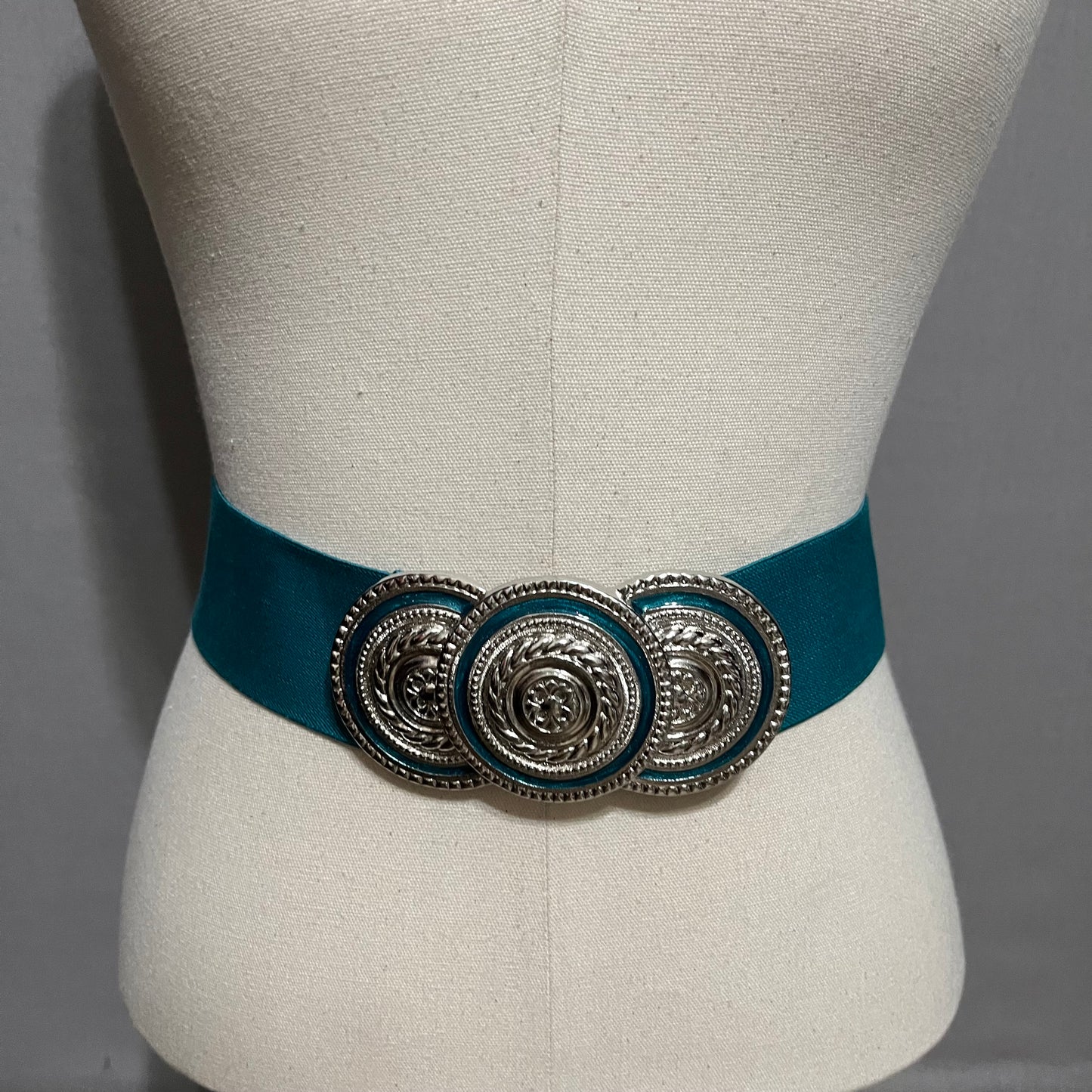 Green With 3 Silver Circle Stretch Belt
