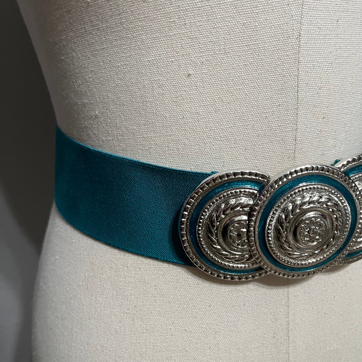 Green With 3 Silver Circle Stretch Belt
