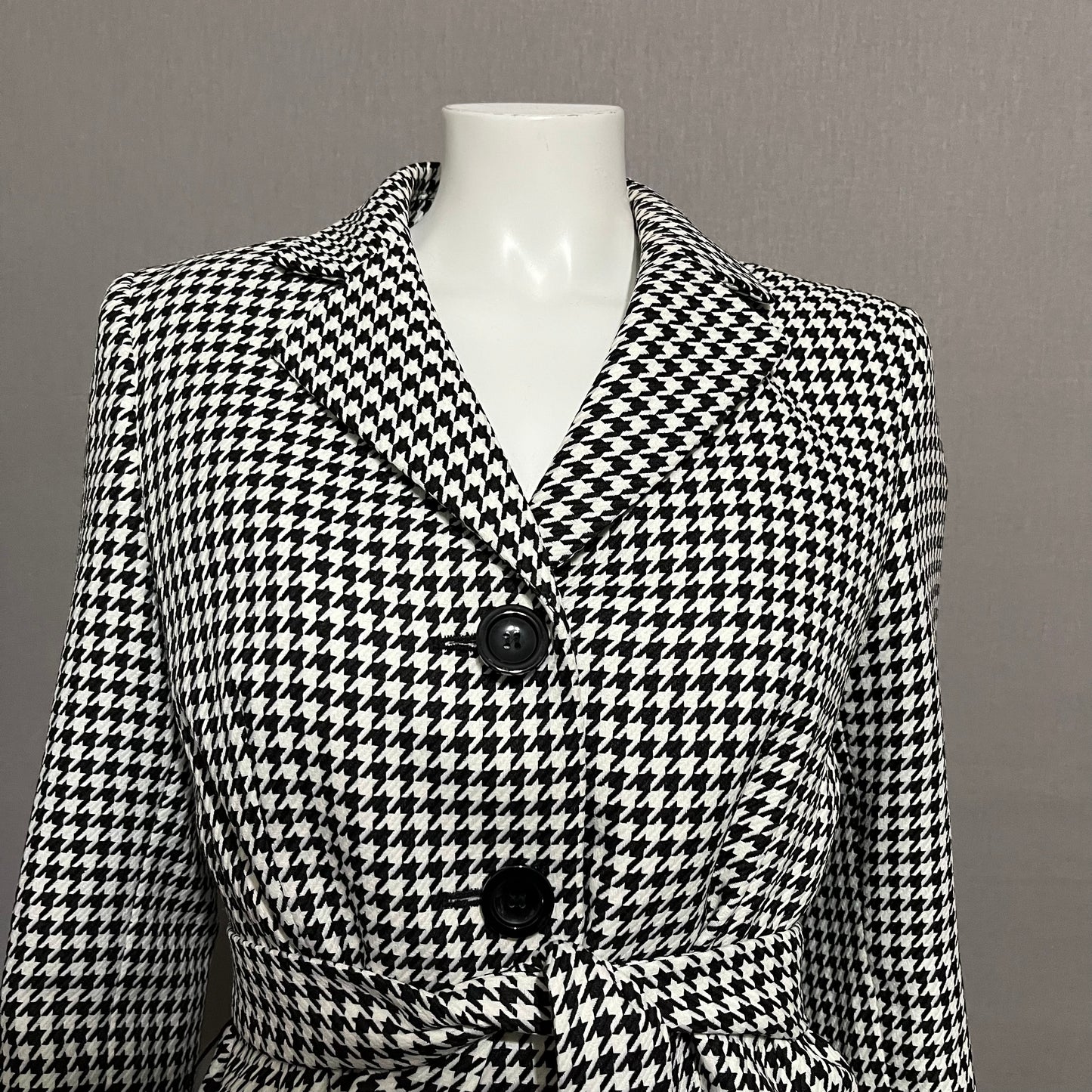Jones Studio Black Houndstooth With Tie Blazer Sz-8
