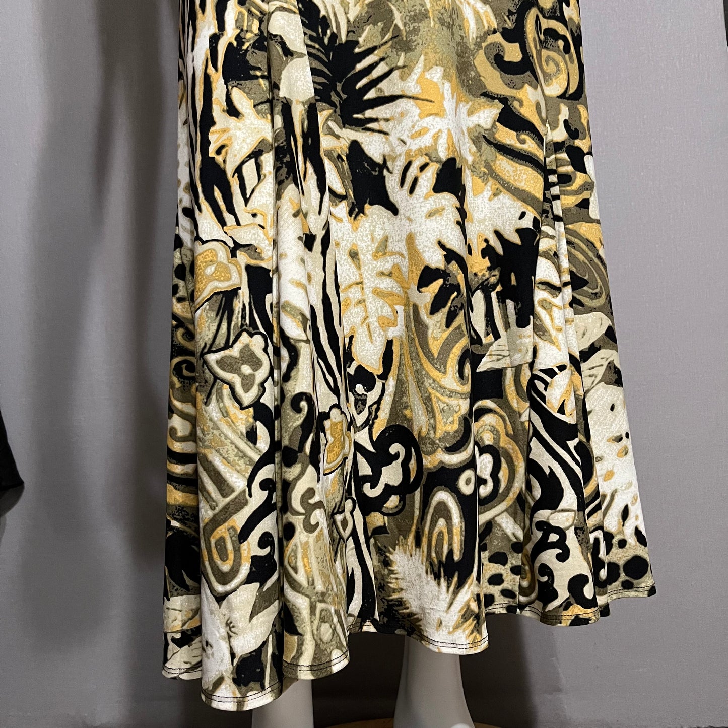 Attitudes By Renee Floral Neutral Color Maxi Dress Sz-Small Petite #16