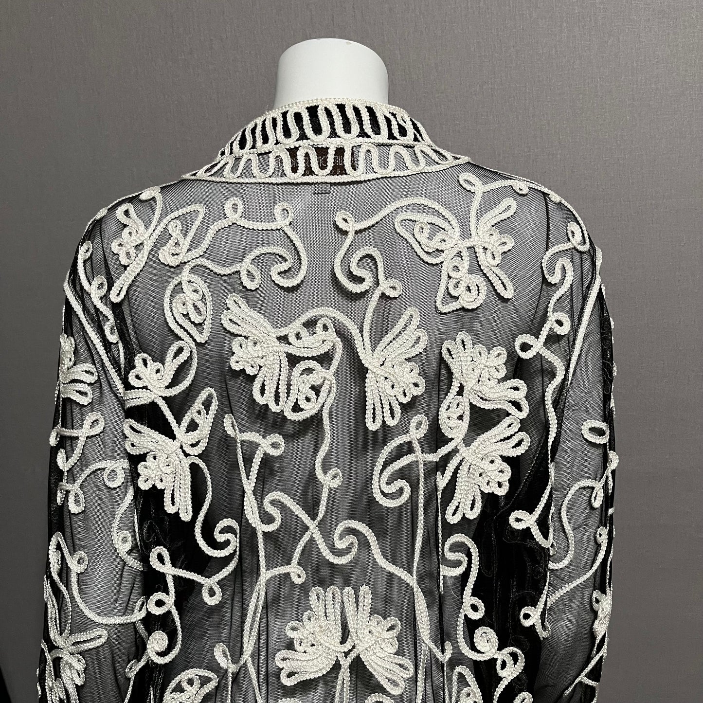 Brownstone Studio Black Mesh Cream Appliqué Kimono Blazer Sz-16
