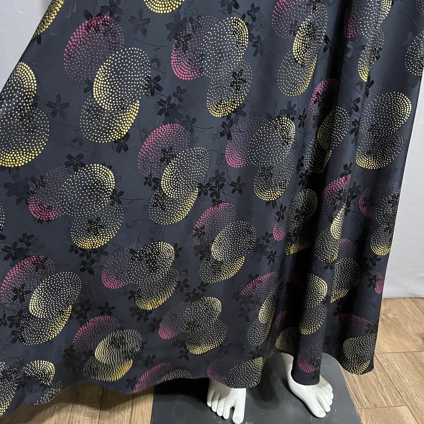 Jones New York 100% Silk Black Geometric Circle Print Circle Flowy Maxi Skirt Sz-10
