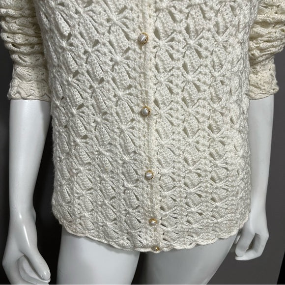 Vintage Cream Knit Open With Pearl/Gold Buttons Sz-Medium