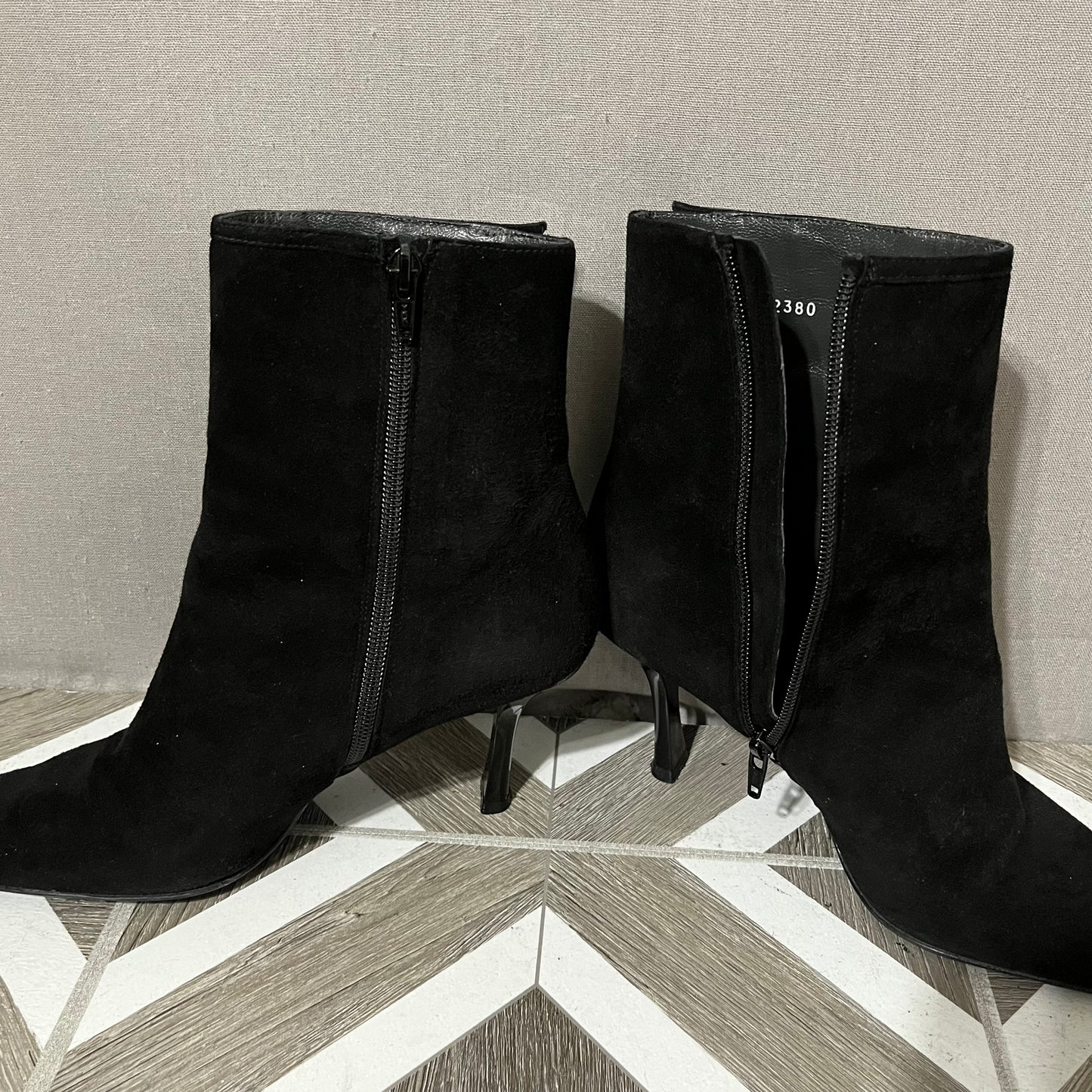 Stuart Weitzman Black Suede Leather Gore Tex Boot Sz-8 1/2
