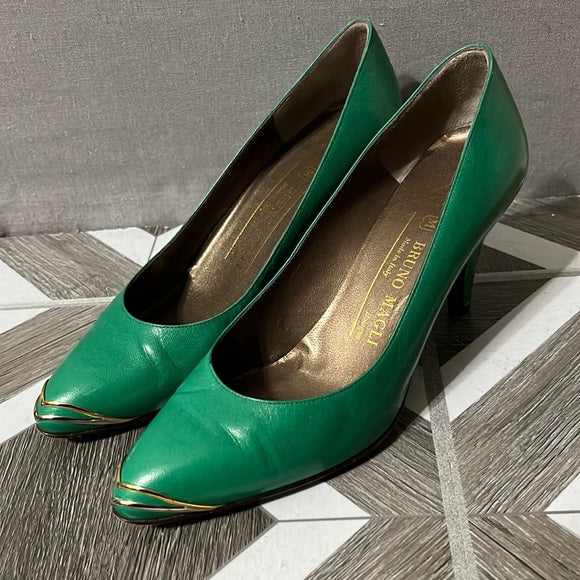Bruno Magli Green Leather With Gold Accent Heels Sz-6 B
