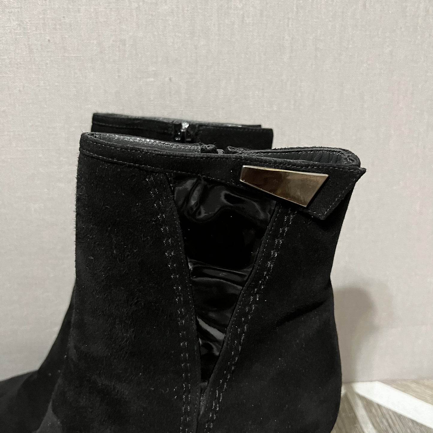 Stuart Weitzman Black Suede Leather Gore Tex Boot Sz-8 1/2