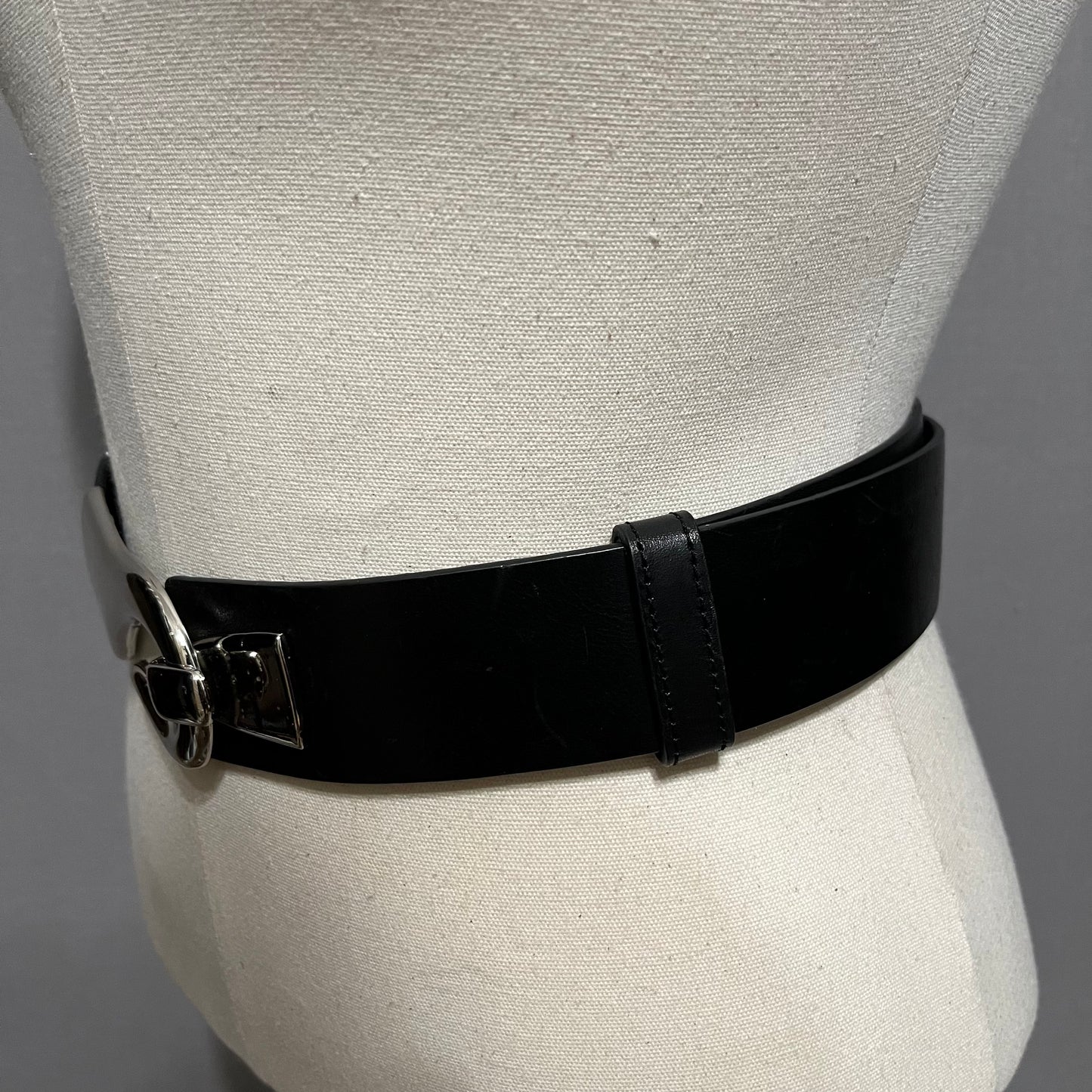 Olga Santini Black Leather With Silver Buckle Adjustable Belt Sz-2X