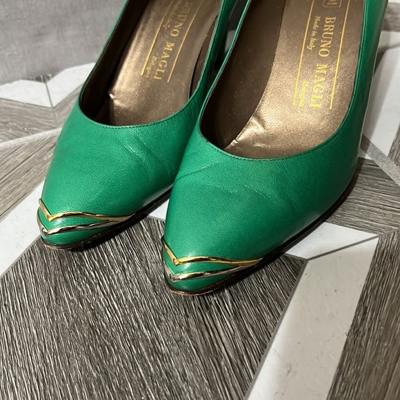 Bruno Magli Green Leather With Gold Accent Heels Sz-6 B