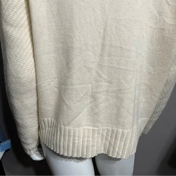 Neiman Marcus Cream Cashmere Sweater