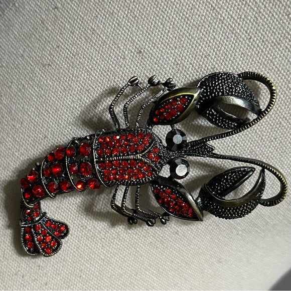 Lobster Red Antique Gold Brooch