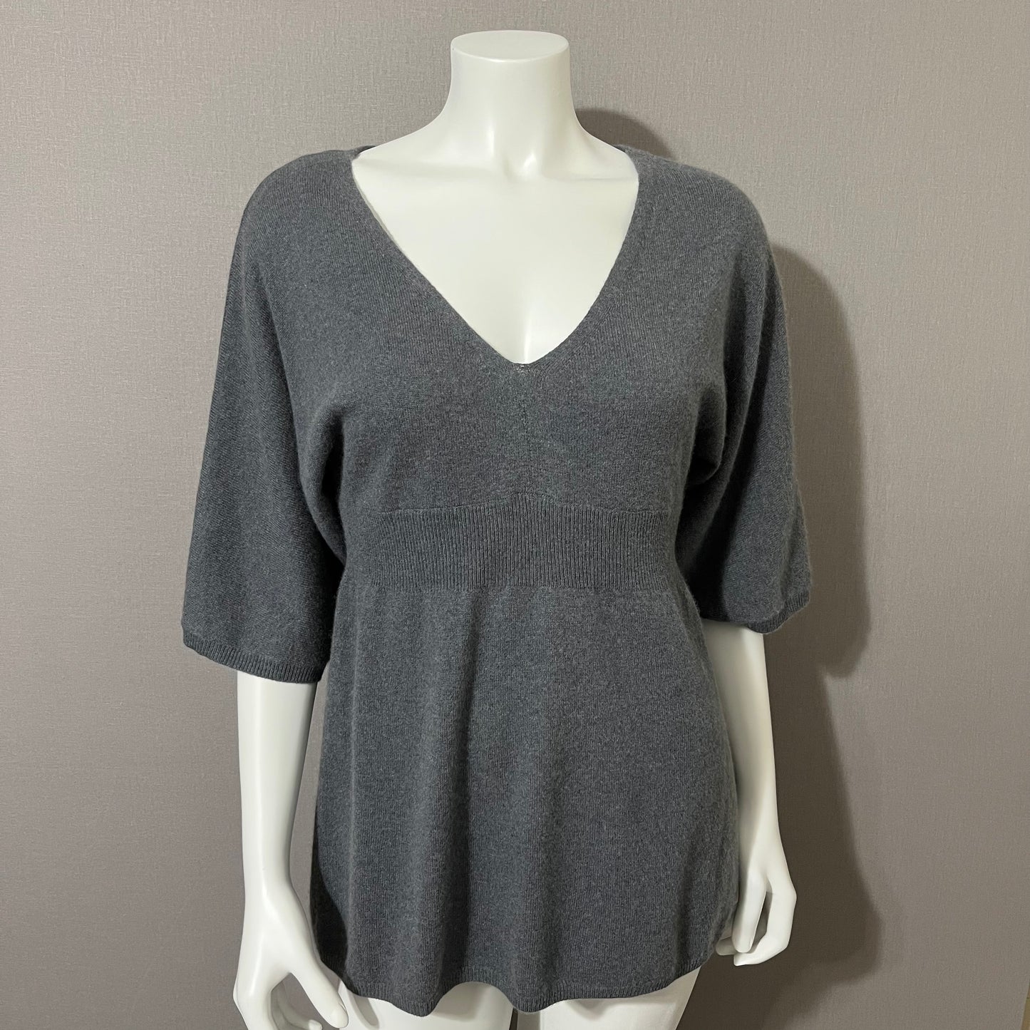 Cashmere Elena Solano V-Neck Peplum Sweater Sz-Medium