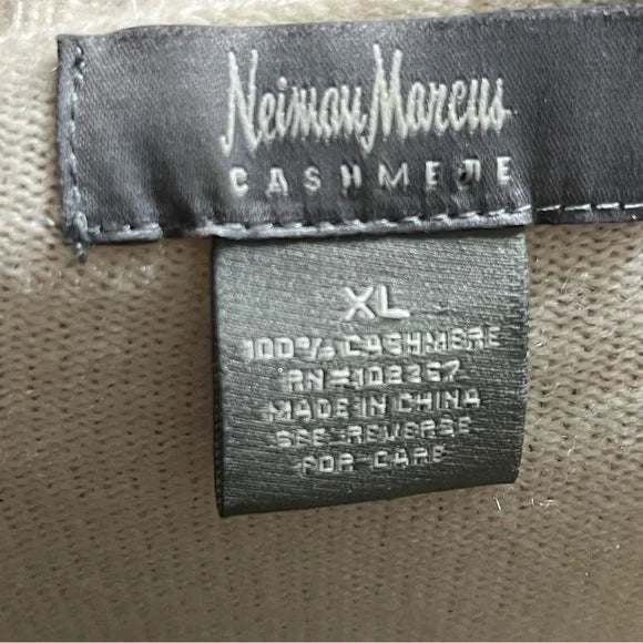 Neiman Marcus Cream Cashmere Sweater