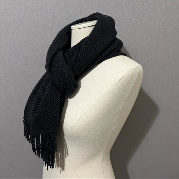 Johnstons Navy 100% Cashmere Ribbed Scarf