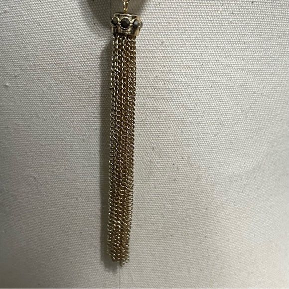 Maroon Stud Earrings | Stone With Tassel Necklace Set