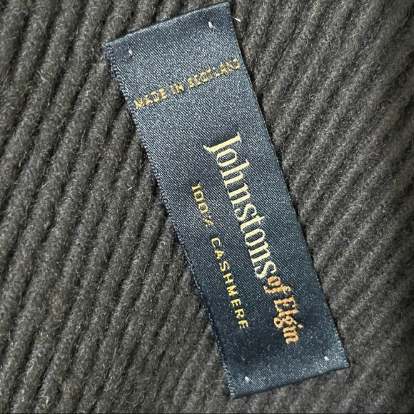 Johnstons Navy 100% Cashmere Ribbed Scarf