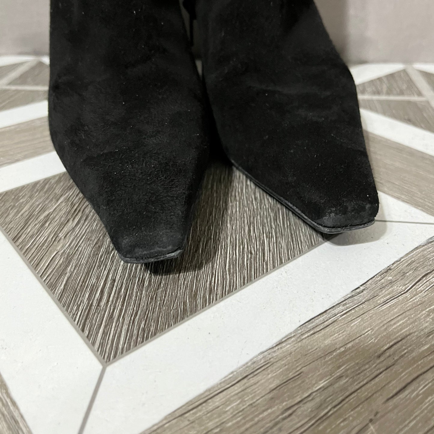 Stuart Weitzman Black Suede Leather Gore Tex Boot Sz-8 1/2