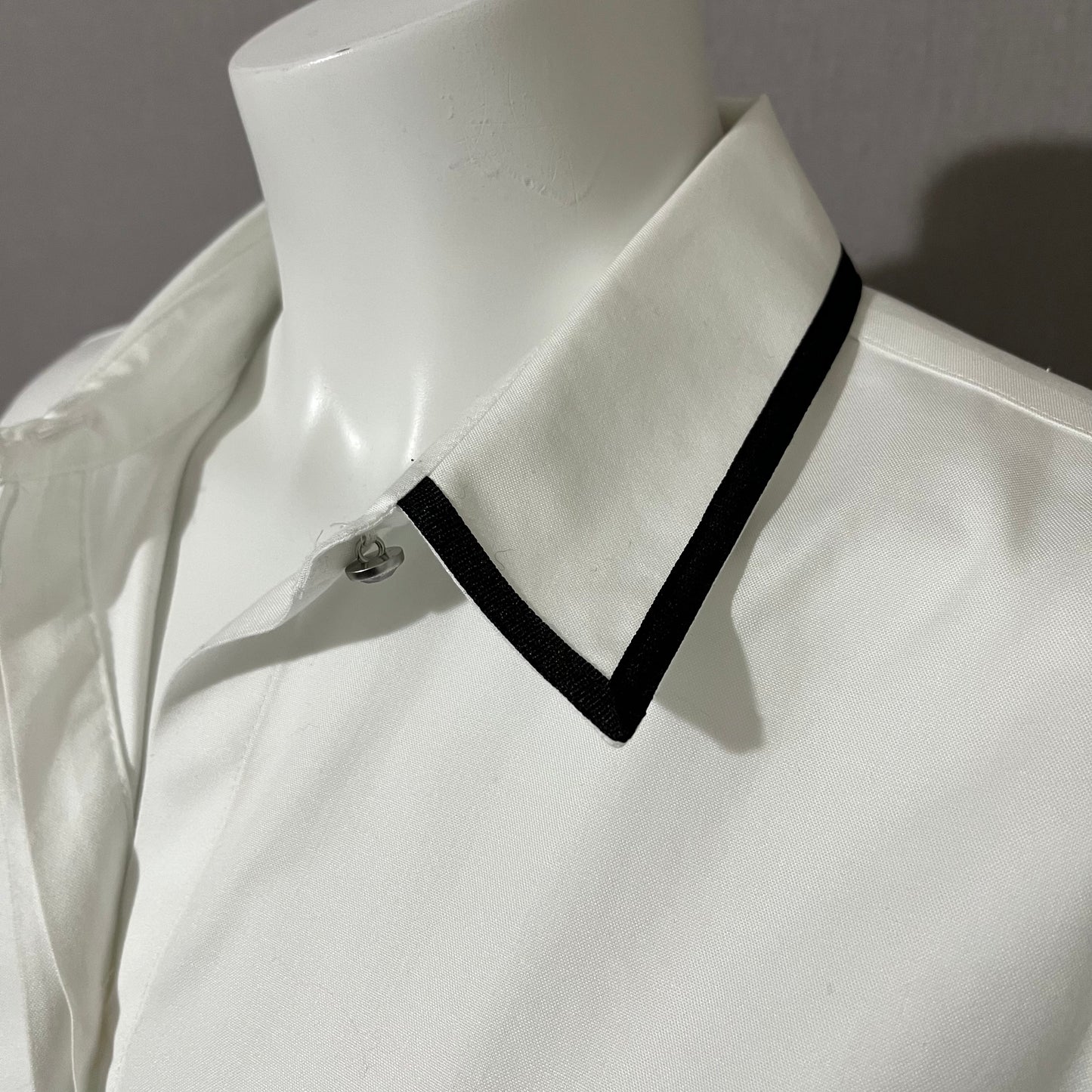 Chico’s White With Black Trim Button Down Shirt Sz-1 Medium-Large