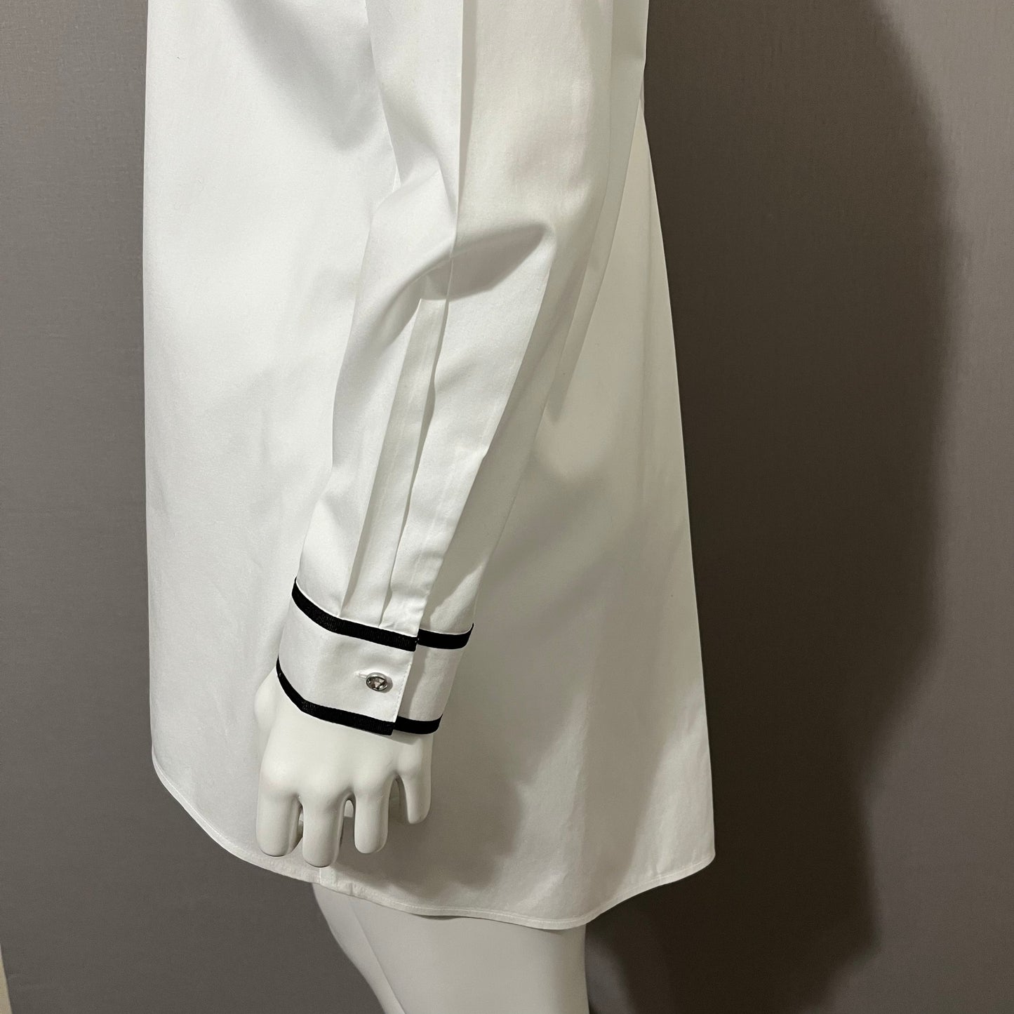 Chico’s White With Black Trim Button Down Shirt Sz-1 Medium-Large