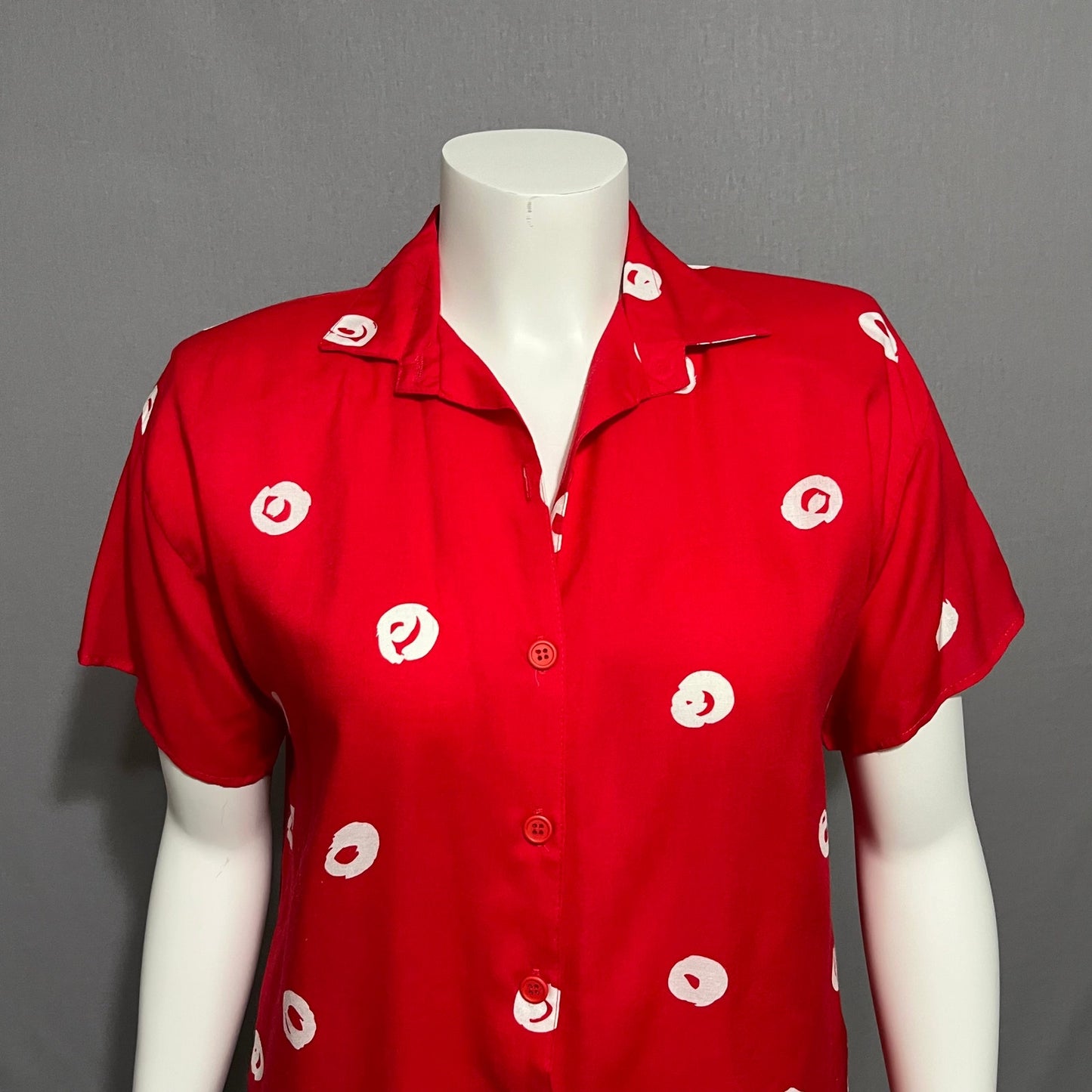 California Krush Cherry Red 100% Rayon Shirt Size Medium