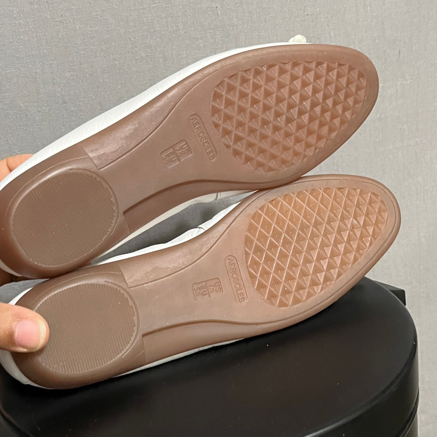 AEROSOLES White Bow Accent Flats