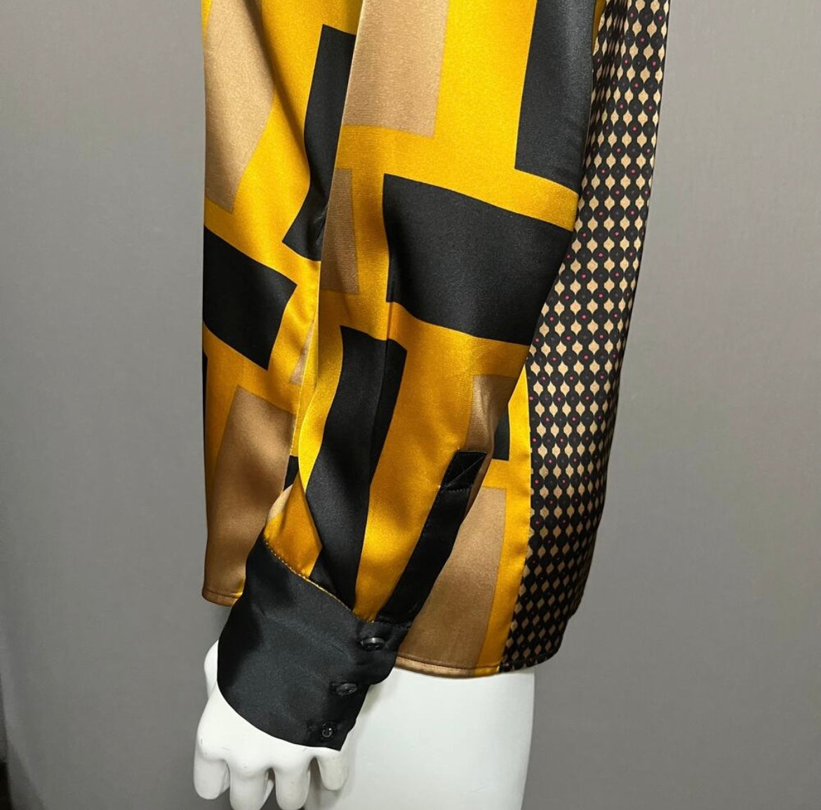 Calvin Klein Geometric Gold & Black Satin Blouse Sz-Small