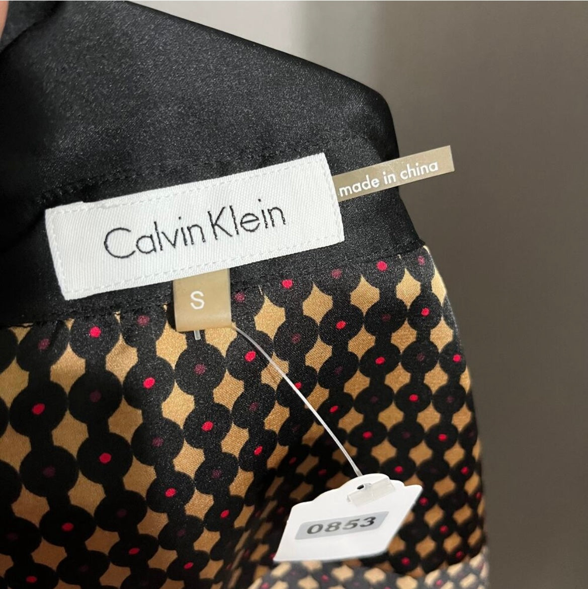 Calvin Klein Geometric Gold & Black Satin Blouse Sz-Small