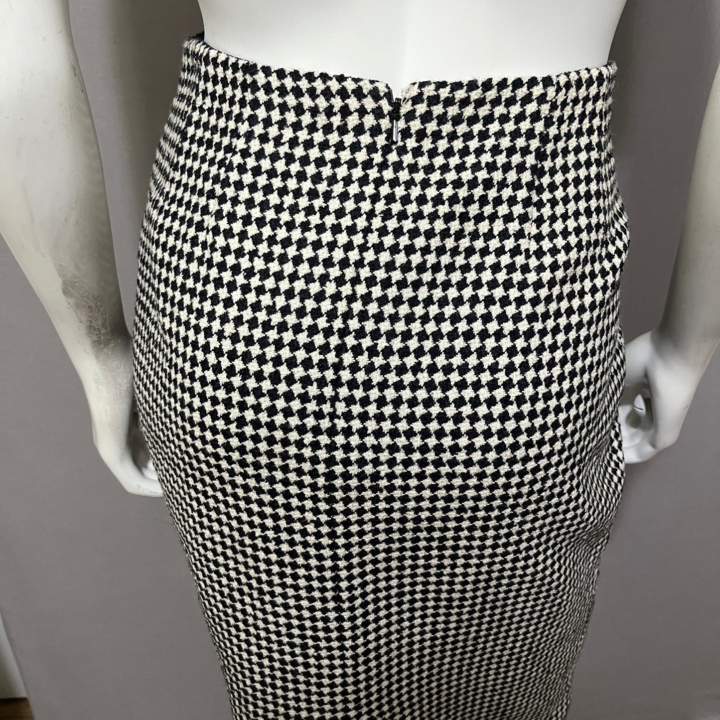 Carlisle Houndstooth Pencil Knee Length Wool Skirt Sz-6