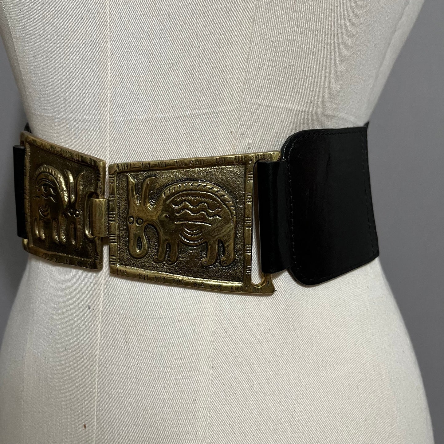 Chicos Black Elephant Gold Metal Buckle Stretch Belt Sz-Medium/Large