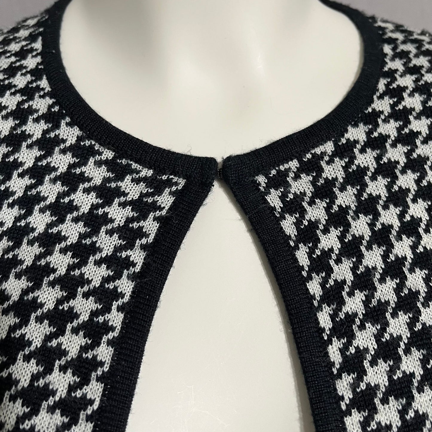 Josephine Chaus Black Houndstooth Open Front Cardigan Sz-Large