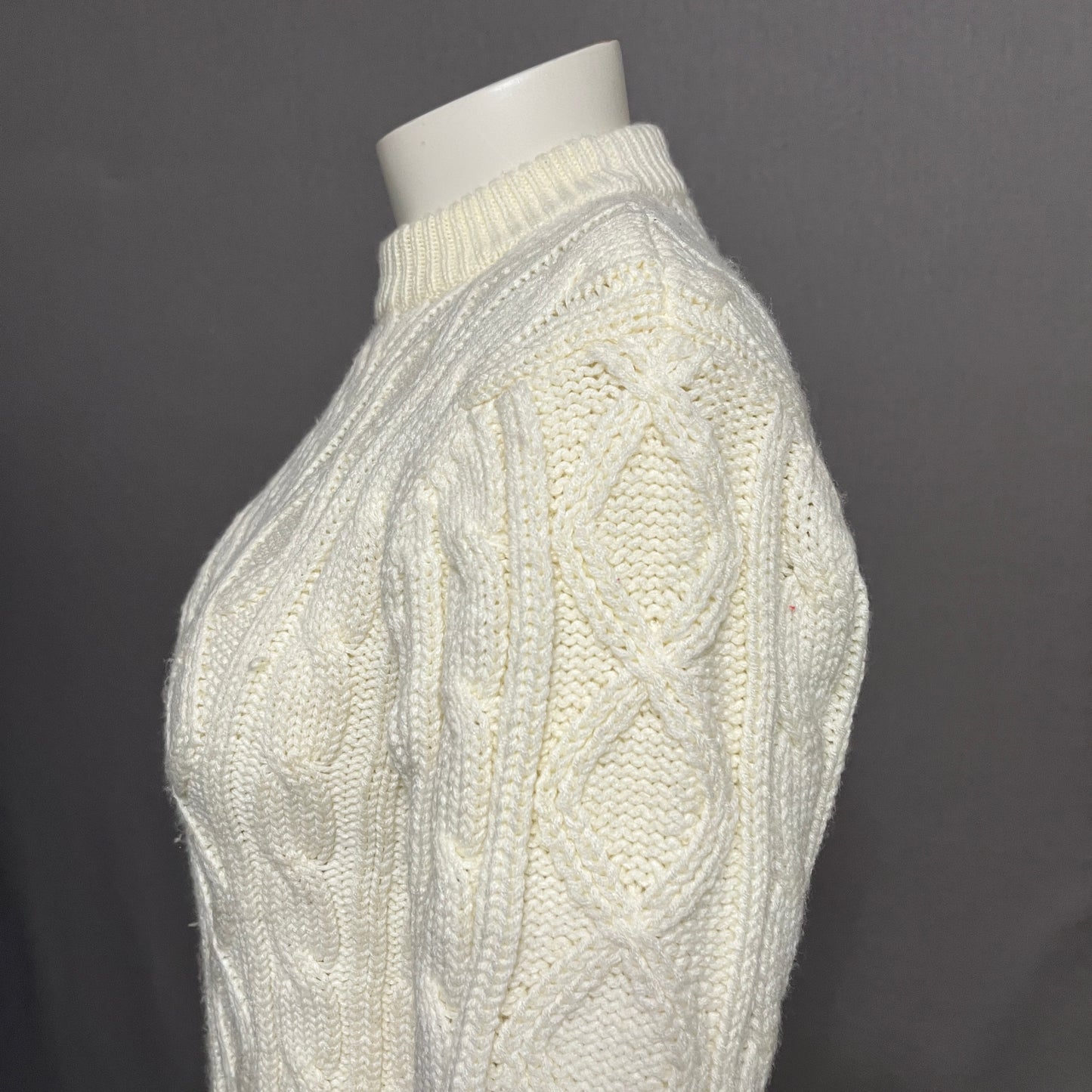 Chic Cable Knit Sweater in Cream