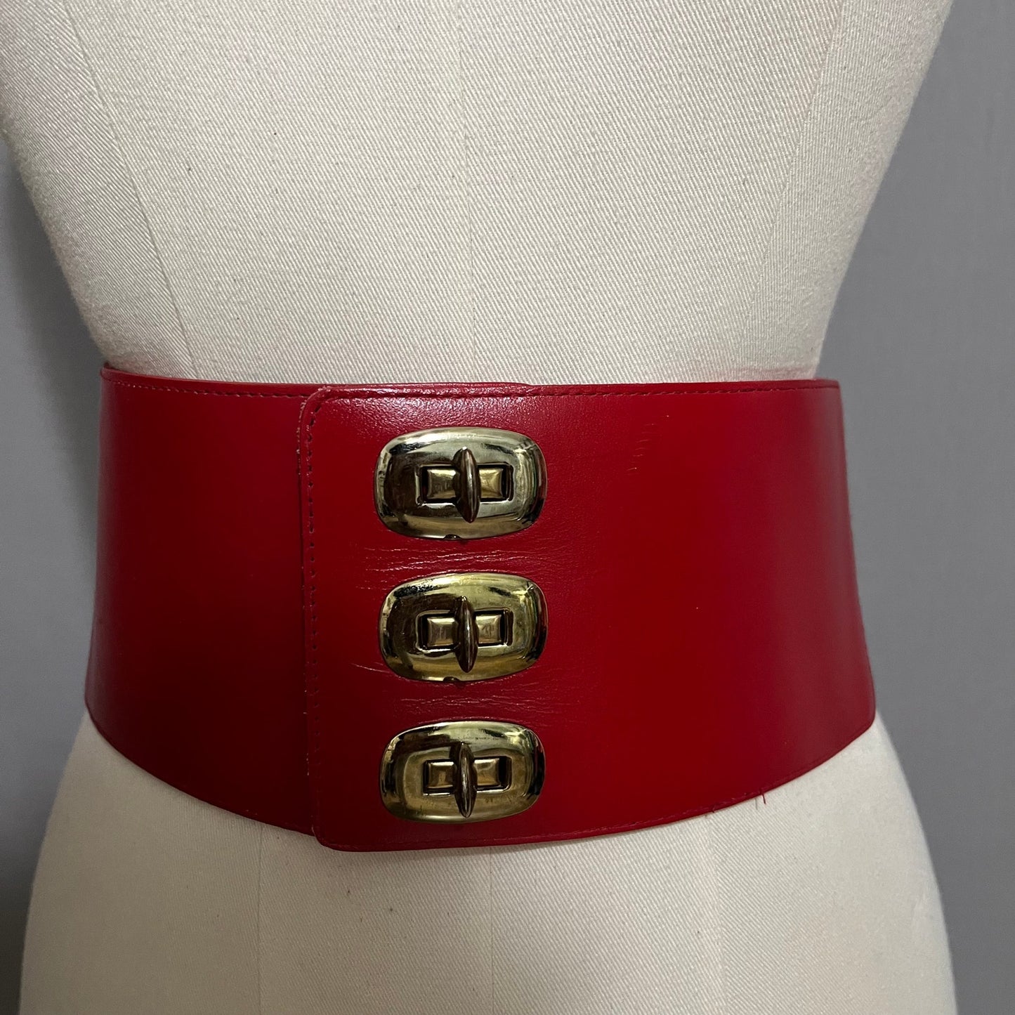 The Limited Genuine Leather Red Wide Stretch Belt Sz-Medium