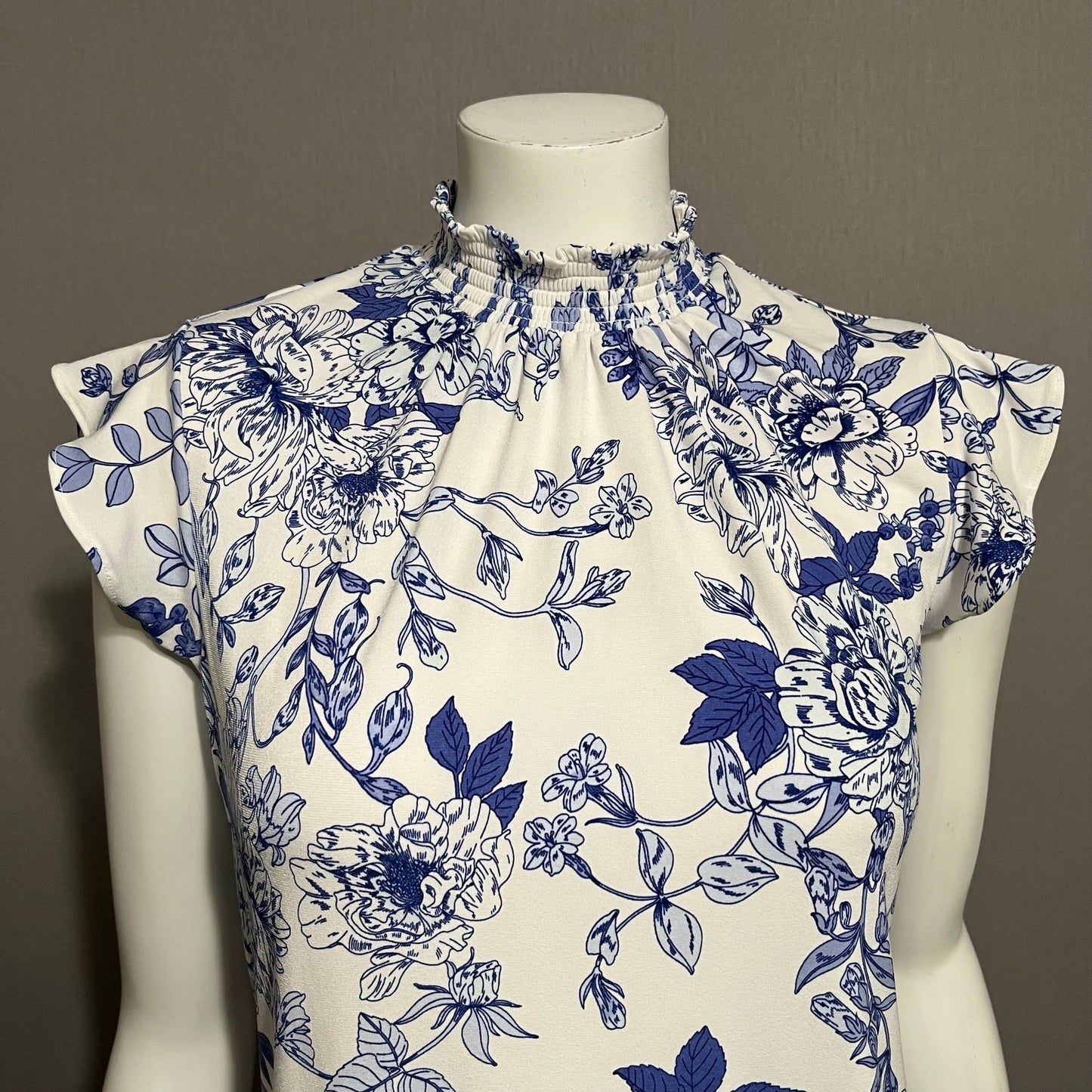 7th Avenue New York & Company Blue Floral Cap Sleeve Knit Top Sz-Small