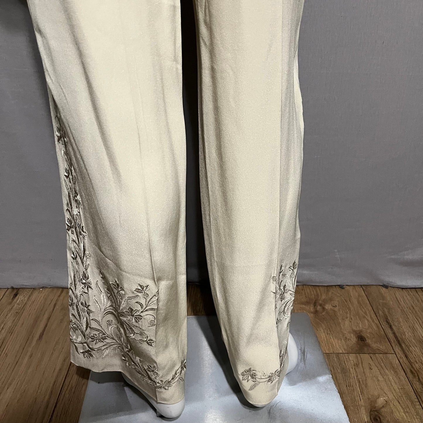 Rena Rowan Crème Silk Blend Embroidered Hem Trouser Pants Sz-6