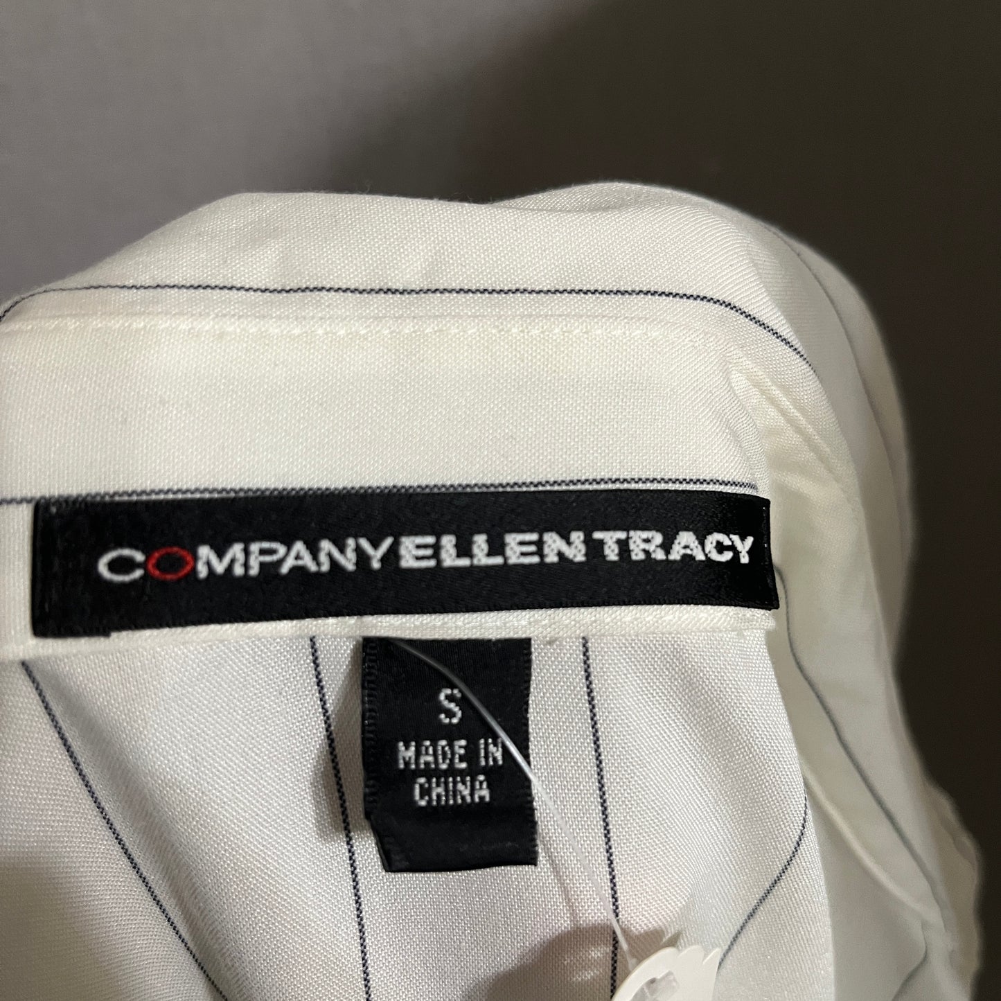 Ellen Tracy White and Black Pinstriped 2 pc Pant Set Sz-Large