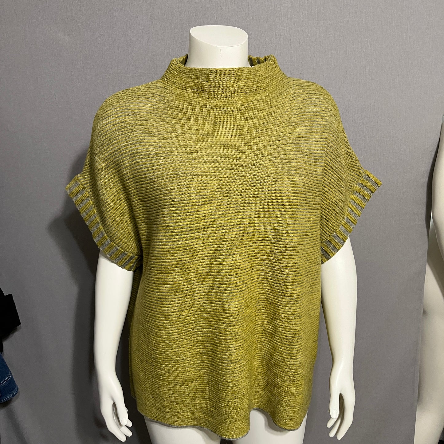 Foil Cozy Mustard Gray Ribbed Mock Neck Sweater Sz-Large