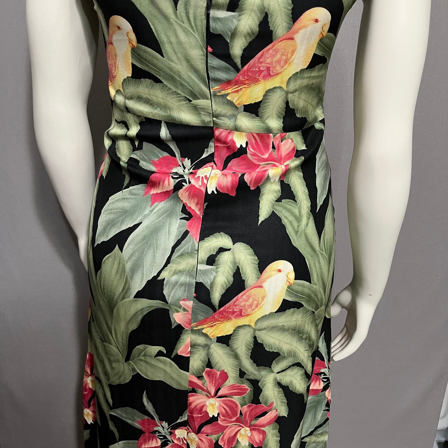 Vintage Tommy Bahama Tropical Parrot Print 100% Silk Floral Maxi Dress Sz-10