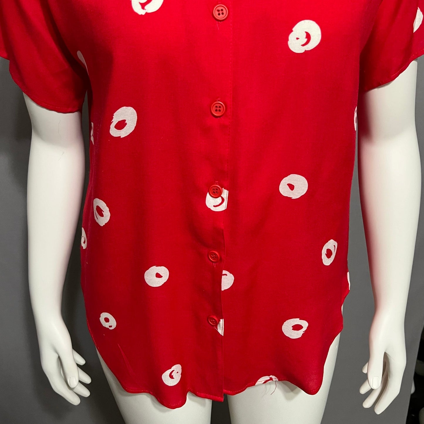 California Krush Cherry Red 100% Rayon Shirt Size Medium