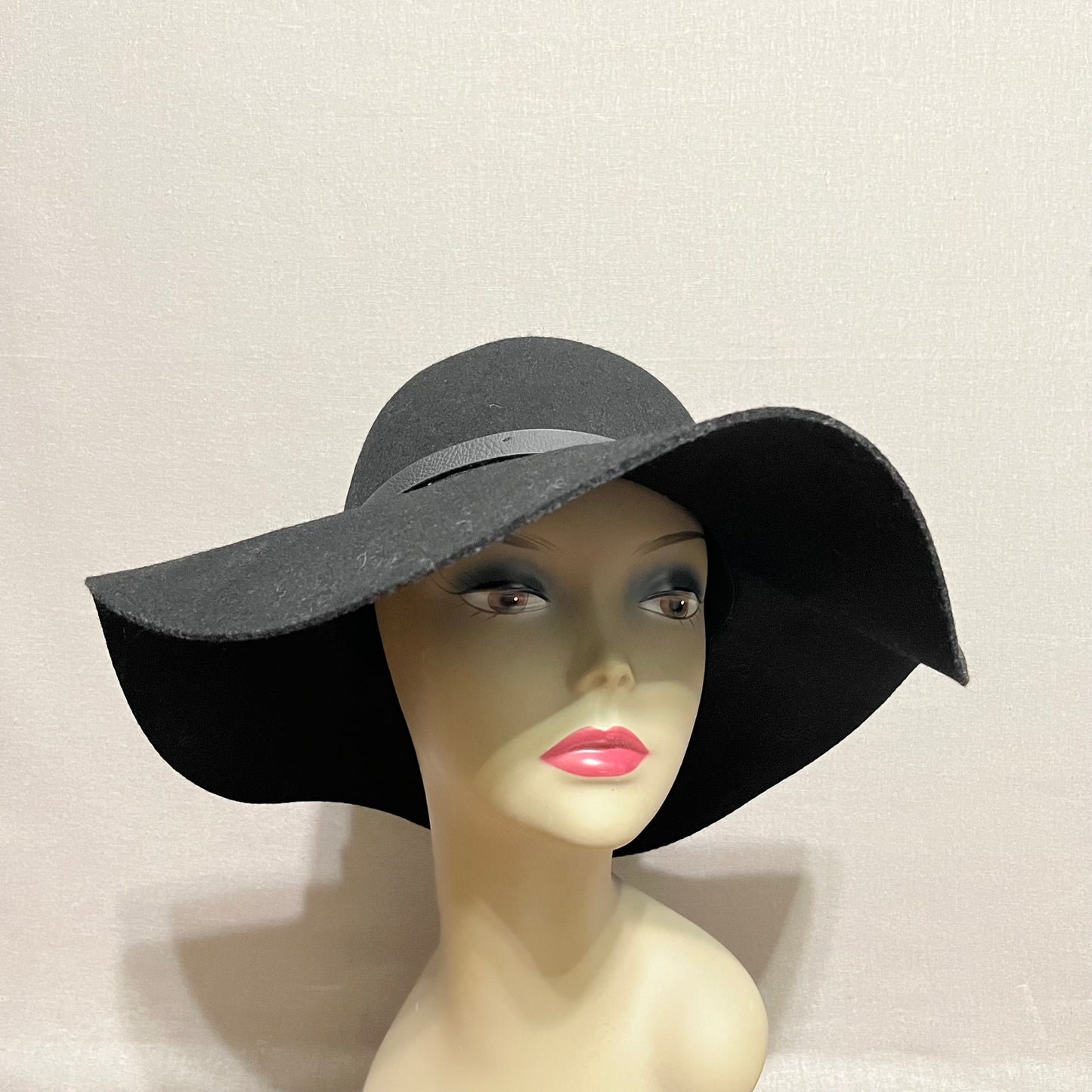 Black 100% Wool Floppy Hat