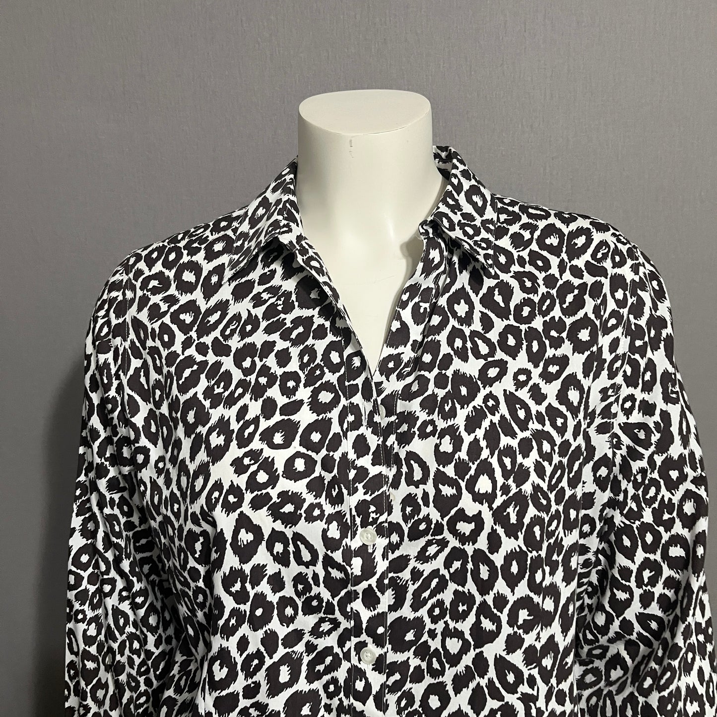 Chico's Monochrome Animal Print Top Sz-XL