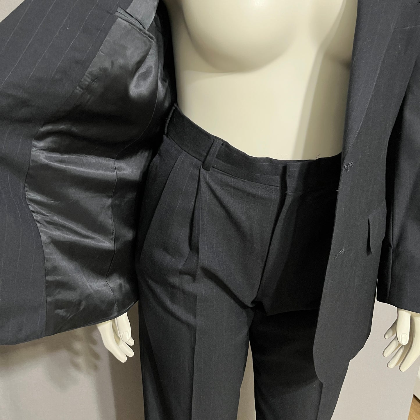 Brooks Brothers 2 Pc Pinstripe Men’s Unisex Pants Suit Sz-Medium/Large