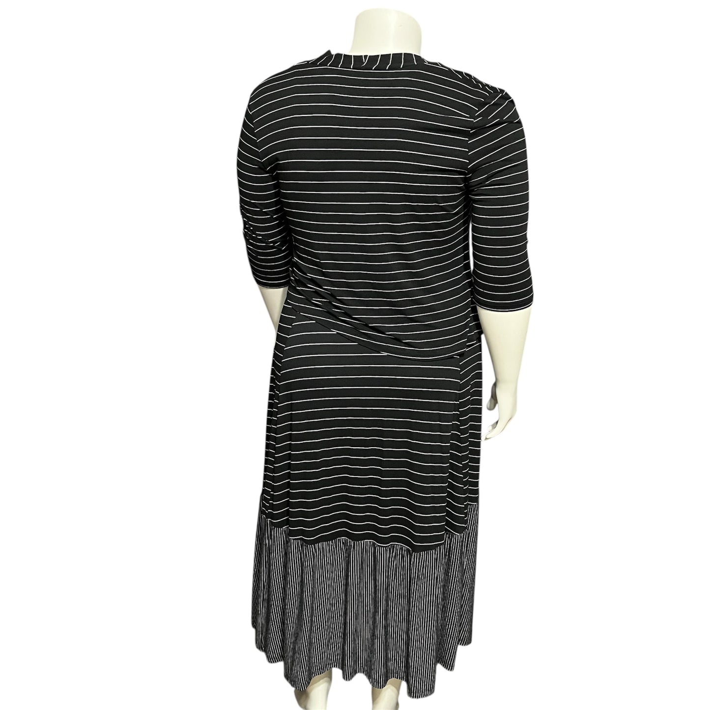 Black and White 2 Pc Knit Tank Overlay Top Striped Midi Dress Sz-XL
