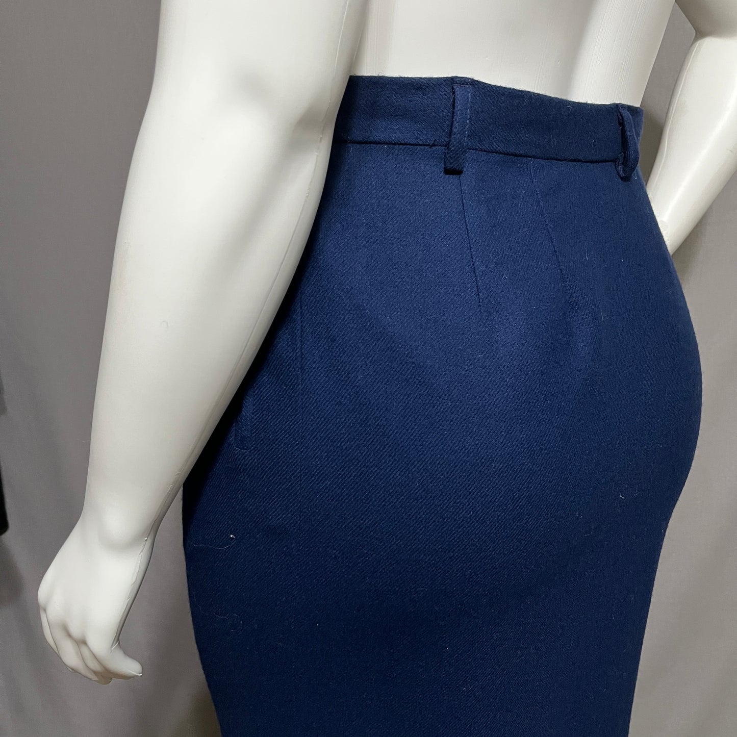 Pendleton Navy Wool pencil skirt size 16