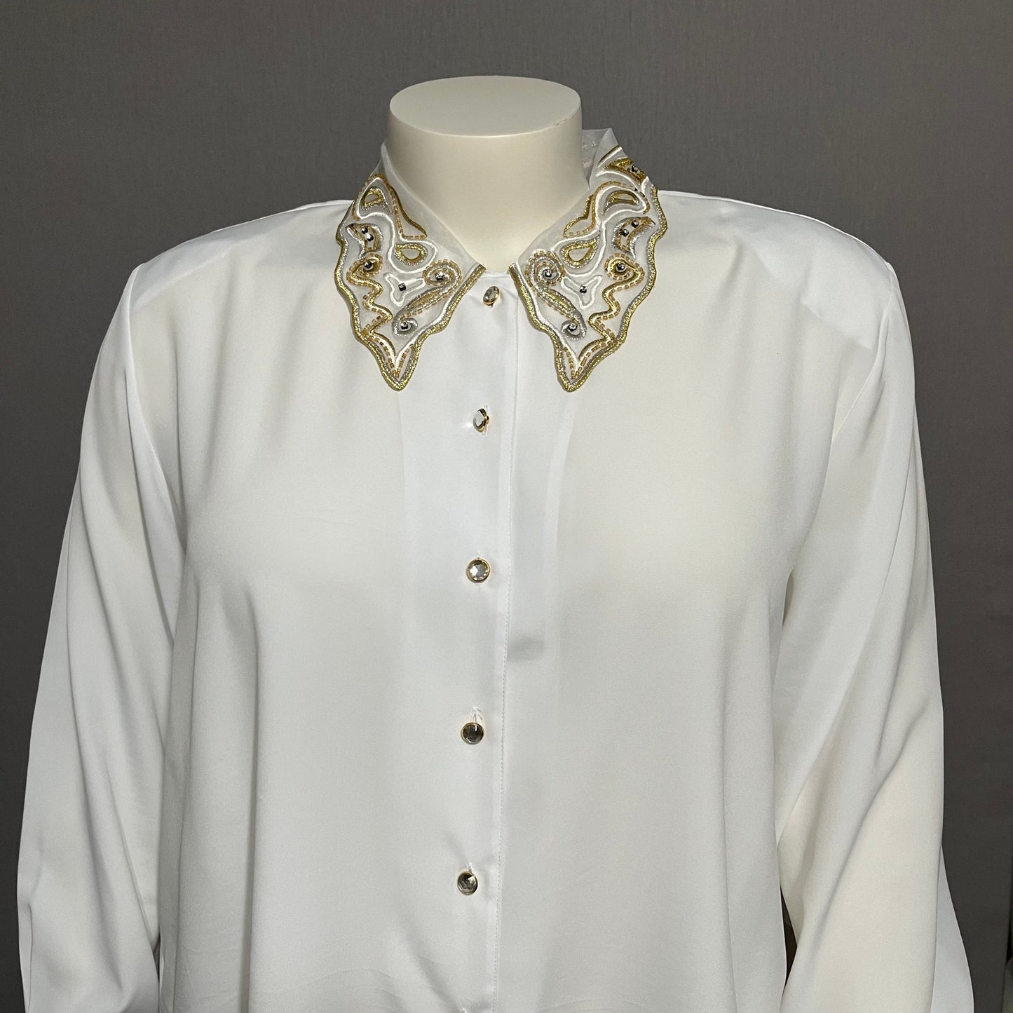 Yves St. Clair White With Gold Decorative Jeweled Collar Artsy Blouse Sz-24W